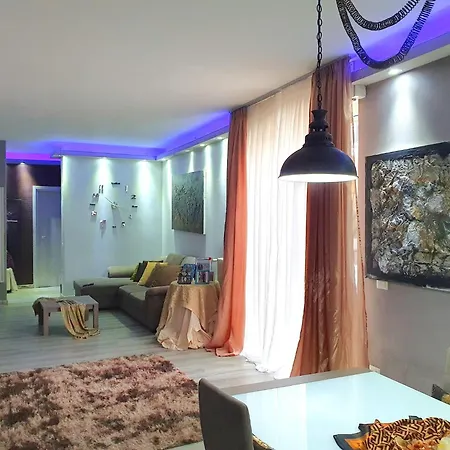 Spacious In With Bubble Bath * Luino