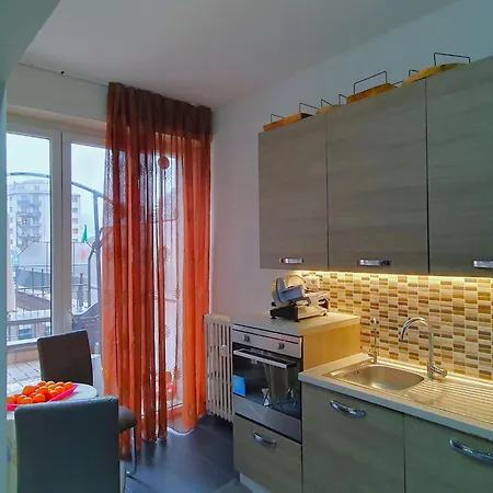 Spacious In With Bubble Bath